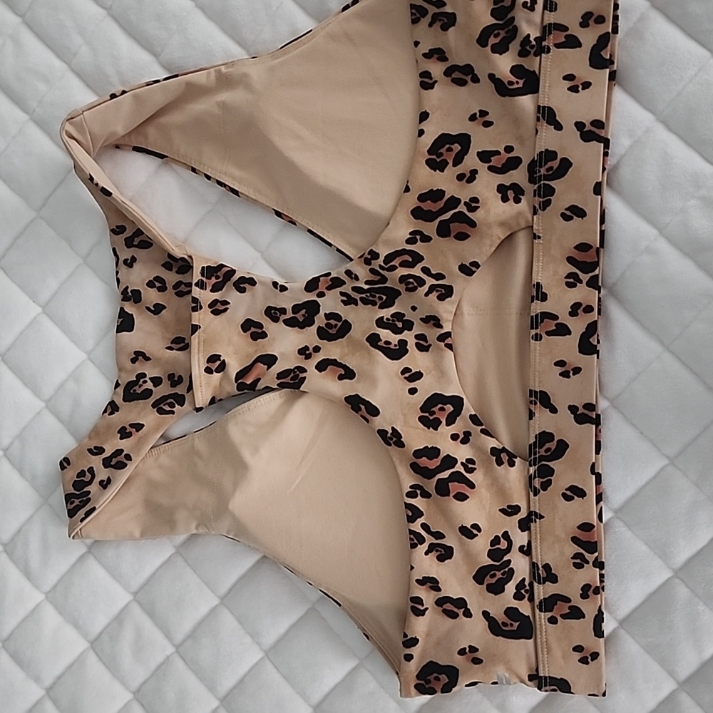 Fabletics Work Out Bra - Picture 2 of 2
